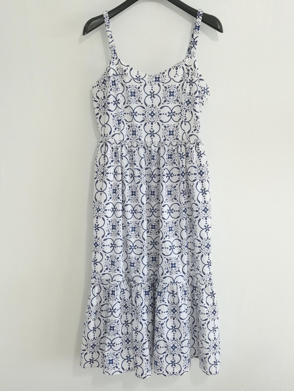 J.CREW Tile Print Midi Sundress Size 10 Blue White Cotton Smocked Tiered Pockets - Picture 2 of 16